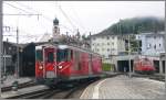 Deh 4/4 I 22  St.Niklaus  ex BVZ �bernimmt R835 nach Andermatt, w�hrenddem eine HGe 4/4  auf einen GlacierExpress wartet.