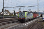 Siemens Vectron 475 407-3 der BLS durchfährt den Bahnhof Rupperswil.