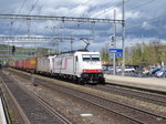 Crossrail - Loks 186 903-1 und 186 909-4 bei der durchfahrt im Bahnhof von Liestal am 16.04.2016