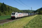 186 902-3 und 186 910-6 am 05.05.2016 bei Tecknau.