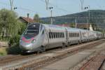 Der erste Neigezug der 2.ten Generation, der ETR 610.001 (von Alstom fr Cisalpino) ist zur Zeit auf Testfahrten in der Schweiz unterwegs. Heute abend rauschte er durch den Bhf. Bad Zurzach/AG auf dem Weg von Winterthur nach Basel  (31.7.2007) 