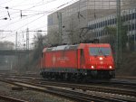 185 596-4  Suzy  von Crossrail rangiert in Aachen-West bei Wolken am 1.3.2012.