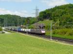 Crossrail - Loks 185 599-8 und  185 601-2 vor einem Gterzug unterwegs bei Burgdorf am 22.05.2010