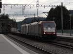 Crossrail BR 185 593 mit Schwesterlok bei Sissach am 01.09.2011