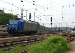185 527-9 von Crossrail rangiert in Aachen-West bei Sonne und Wolken am Abend vom 11.6.2013.