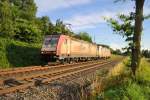 CrossRais 185 593-1 mit einer Schwesterlok´, am Abend des 28.7.2013 im Wurmtal auf der KBS 485 bei Km 20,8 von Aachen kommend unterwegs.