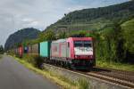 Zweimal Crossrail auf der rechten Rheinseite in Leutesdorf innerhalb von 45 Minuten am 02/08/2014. Zuerst zog 185 599-8 einen Containerzug Richtung Süden.