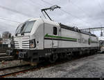 RailCare - Lok 476 452-8 abgestellt im Bahnhofsareal in Thun am 04.01.2020