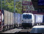 RailCare - Lokzug mit der 476 455 bei der durchfahrt im Bhf.