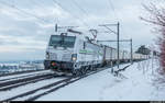 RailCare Rem 476 455 mit einem Zug Vufflens-la-Ville - Schafisheim am 3. März 2018 bei Auvernier. Links der Lok ist im Hintergrund das Château de Colombier zu erkennen.