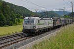 Siemens Vectron 476 541-0 von railCare fährt Richtung Bahnhof Gelterkinden.