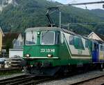 Die MBC Re 420 506 zusammen mit der WRS Re 420 502 am 13.9.2024 in Balsthal 