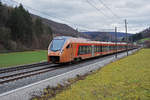 RABe 526 201 Traverso der SOB fährt Richtung Bahnhof Gelterkinden.