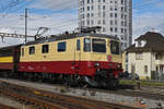 Die Re 4/4 II 421 393 mit Baujahr 1985 wurde in den letzten Wochen im SBB-Werk in Bellinzona frisch revidiert und mit neuem, elegantem TEE-Anstrich wieder an TR Trans Rail AG übergeben.