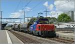 Die SBB Cargo Eem 923 001-2 mit Getreidewagen (zur Weiterfahrt auf der BAM) in Morges.
27. Juli 2015