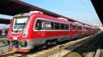 Zwei dieselelektrische Triebzüge der Baureihe 711 (Hersteller:  Metrowagonmasch) der Serbischen Eisenbahnen (ŽS) / Srbija Voz, aufgenommen im Januar 2016 im Hauptbahnhof von Belgrad.