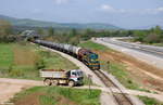 661 119 mit Güterzug am 09.04.2013 bei Belo Polje