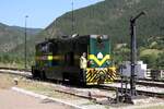 Verschubfahrt der als SRB-SV 740-101 angeschriebenen (sollte eigentlich 745-101 sein) Lok der Type FAUR L45H beim Wasserkran in der Stanica Mokra Gora.