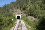 Mokra Gora-seitiges Portal des Tunnel 34 der Museumsbahn Mokra Gora, gesehen von der Plattform des SDZ 0410 (letztes Fahrzeug des ersten Zuges nach Mokra Gora) am 13.August 2026.
