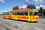 Serbien / Straßenbahn Belgrad / Tram Beograd: Be 4/6 (ehemals BLT - Baselland Transport AG, Hersteller: Schindler Pratteln, BBC) - Wagen 2710 der GSP Belgrad, aufgenommen im Juni 2018 in der Nähe der Haltestelle  Ekonomski fakultet  in Belgrad.
