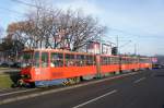 Serbien / Straßenbahn Belgrad / Tram Beograd: Tatra KT4YU-M - Wagen 201 sowie Tatra KT4YU-M - Wagen 289 der GSP Belgrad, aufgenommen im Januar 2016 in der Nähe der Haltestelle  Blok 21  in Belgrad.