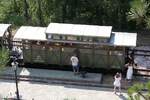 SDZ 0410 (NVR-Nummer: SRB-SV 55 72 85 01 120-0) am 12.August 2026 als letztes Fahrzeug des zweiten Planzuges Sargan-Vitasi - Mokra Gora in der Stanica Jatare.