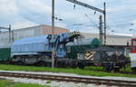 Slowakei: Eisenbahndrehkran Kirow EDK 750 der Zssk  SK_ZSSKC 99 56 9 451 301-2 & Kranwagen 99 56 9 451 301-3 in Žilina 26.06.2020