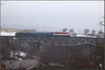 Die imposante Eisenbahnbrücke in Myjava von der anderen Seite fotografiert. Das Bild zeigt den mit der T478 2011 bespannten Brandschutzzug, der dem eigentlichen Fotozug mit der 556 036 hinterher führ. (18.02.2017)