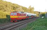 263 005-1 mit Wende- und Doppelstockgarnitur, Regionalzug Os 2024 Bratislava hl.