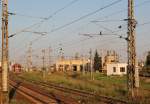 Westanlage des Bahndepots Zvolen/Altsohl (Slowakei), Blick in Richtung Ost; links im Hintergrund Stellwerk Nr.