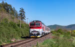 757 023 mit dem R 918 (Kosice - Zvolen osobna stanica) bei Čamovce 4.5.26
