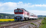 757 013 mit dem R 914 (Kosice - Zvolen osobna stanica) bei Drienovec 6.5.26
