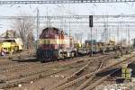 ZSR 730 617-8 am 18.März 2015 mit einem Langschienenzug in Bratislava hl.st..