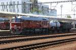 ZSR 781 312-4 mit dem Feuerlöschzug am 17.Juni 2018 in Bratislava Petrzalka.