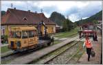 In Dobšinská Ľadová Jaskyňa ist das Stationspersonal noch hilfsbereit beim Einstieg in den D820.