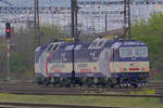 Die Loks 131 011 (vorne) und 131 012 (hinten) stehen als Doppellok in den neuesten Farben der ZSSKC in Kosice.