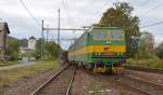 131 091-1 + 131 092-9 ZS Cargo Slovakia (Škoda 58E2; ČSD-Baureihe E 479.1, Bahnbetriebswerk Spišská Nová Ves/Zipser Neudorf) bei Einfahrt im Bereich des Silleiner Bahnknotens
