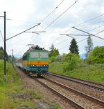 163 107-6 fährt mit Regionalzug Os 3421 Žilina/Sillein (12:31) – Vrútky/Ruttek – Ružomberok/Rosenberg – Liptovský Mikuláš/Liptau-St.-Nikolaus
