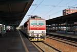 361 124-1 zusehen am 13.06.20 mit Ex 123 in Pardubice hl.n.