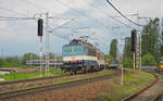 362 008-5 mit Regionalfernzug RR 767 „Cassovia“ Trenčn/Trentschin (05:14) – ilina/Sillein – Koice/Kaschau (09:52) fhrt im Bereich des Haltepunktes Poprad-Spisk