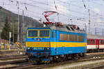 24- April 2019 in Zilina. 363 136-3 fährt gerade an den Zug.