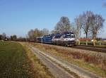 Die 383 206 mit einem Autozug am 06.01.2020 unterwegs bei Langenisarhofen.