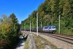 383 207 mit einem leeren Autozug am 01.10.2020 bei Ingling.