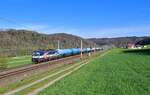 383 207 mit einem Kesselzug am 27.04.2021 bei Wernstein am Inn.
