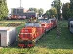 210 050-1 und 210 033-7 auf Bahnbetriebswerke Leopoldov am 12-08-2005.