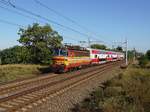 Die 240 145 mit einem Os  am 09.09.2020 unterwegs bei Devínske Jazero.