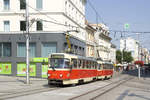 Am 7. September 2016 ist ein T3-Pärchen, angeführt von Wagen 7837 als Linie 5 bei Poštová,
Martinus unterwegs. 