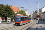 Am 7. September 2016 erreicht Tatra K2S 7113 als Linie 8 soeben die Haltestelle Kapucínska.