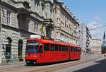 K2S 7123 als Linie 4 in der Spitalska ulica auf der Fahrt nach Dubravka. (04.06.2022)