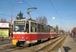 T6A5-Tandem 7927+7928 (noch im CKD-Originaldesign) stadteinwrts fahrend in der Racianska ul.(12.01.2012)